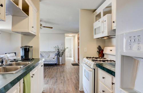 Peaceful Sandia Park Retreat with Deck and Views! - Foto 16