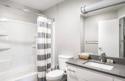 Sunnyvale 2BR w Gym Pool Courts nr Tech HQs SFO-372 - Foto 12