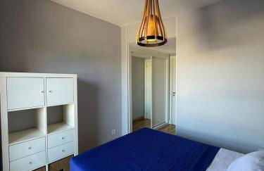 Enjoy the sun and pool in this fabulous apartment - Foto 31