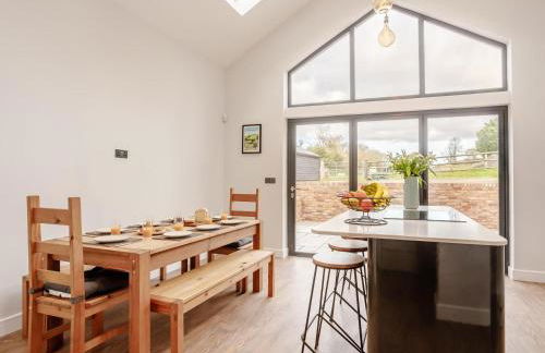 4 Bed in Dunstable oc-93632 - Photo 2