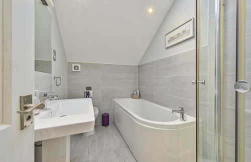 SandPipers Luxury hot tub lodge with 2 ensuites a private Sauna & BBQ terrace - Foto 8