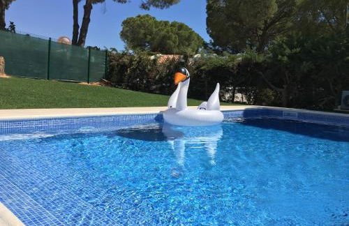 Villa Zen - beautiful private pool-heating option, hot tub, beautiful garden - Foto 1