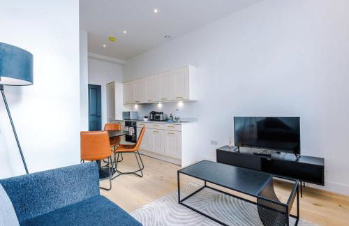 Stylish 1-Bedroom Getaway in Sale - Photo 4