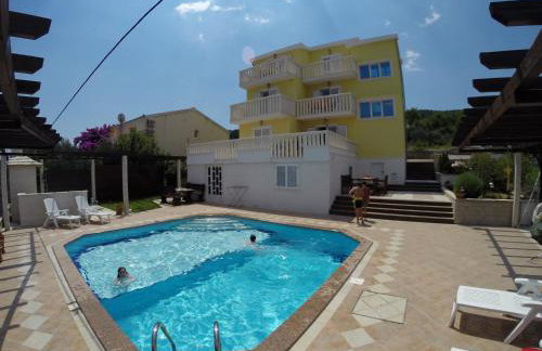 Apartments Romana - Photo 1