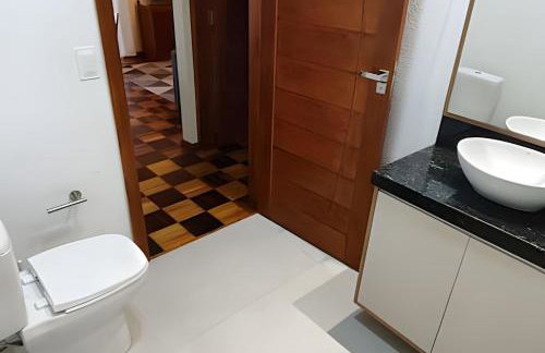 Casa com PiSCiNa, BaNHeiRa e A/C- Centro de Joinville - Foto 30