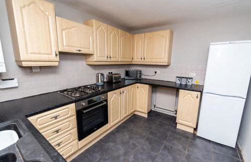 The Wheelhouse, 3 bed sleeps 6, Parking and wi-fi - Foto 16