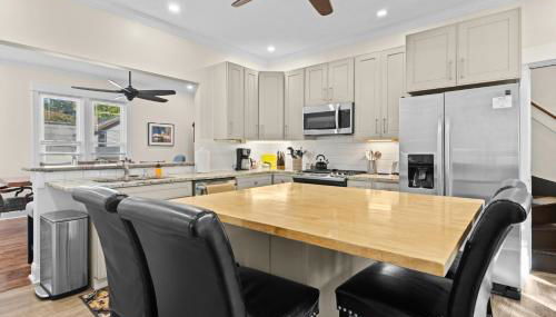 The Glarum House - Gorgeous Historic Home & AC! - Foto 4