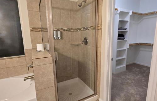 Modern Spacious Home Near the medical center, NRG, Downtown and UHD - Photo 47