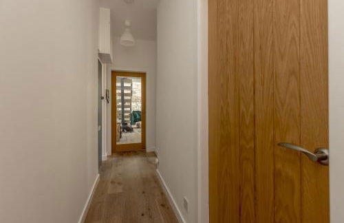 2BD Loft Style Apt - Edinburgh - Free Parking - Pass the Keys - Foto 26