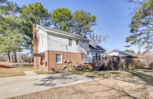 4 Mi to Dtwn Home with Deck and Yard in Wilson - Foto 23