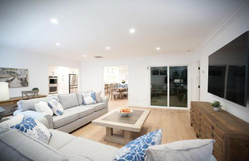 Awesome 5 bedroom 3 bath pool home with in-ground jacuzzi - Foto 12