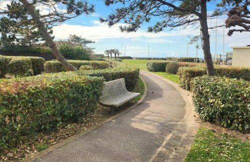 Nice T2 with garden and terrace in Tourgéville - Foto 24