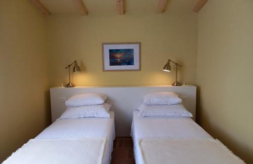 Unique residence with garden and sea view - Photo 5