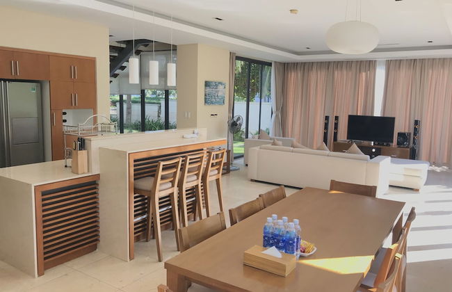 Ocean Resort 4 Bedrooms Danang Living - Foto 10