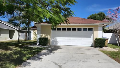 Lakeside Pool Home, Games close to Disney & Malls - Foto 5