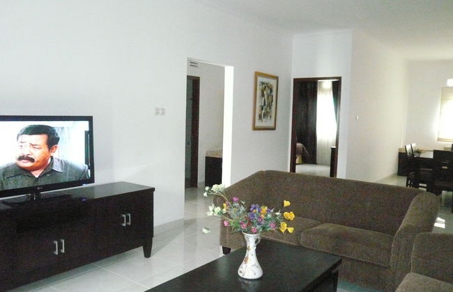 The Radiant Villa's & Function Hall - Photo 10