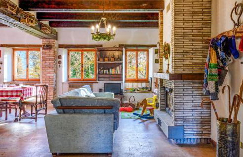 4 Bedroom Beautiful Home In Acqualagna - Foto 15