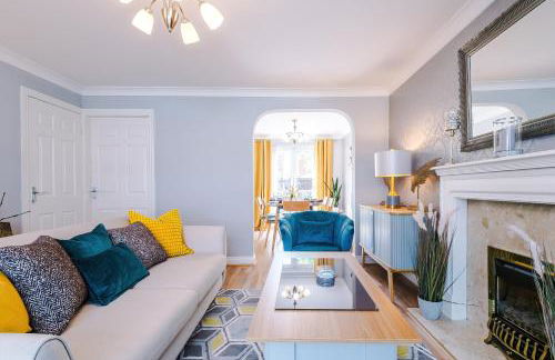 Beach Retreat with Hot Tub Sleeps 8 - Foto 44