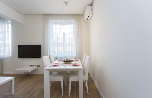 Modern Apartment in the City Center - Photo 6