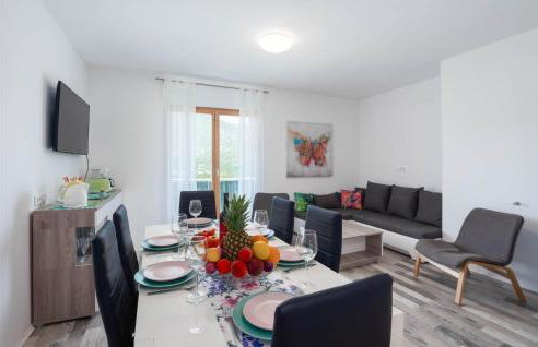 Beautiful Home In Kostanje With Wifi - Photo 2