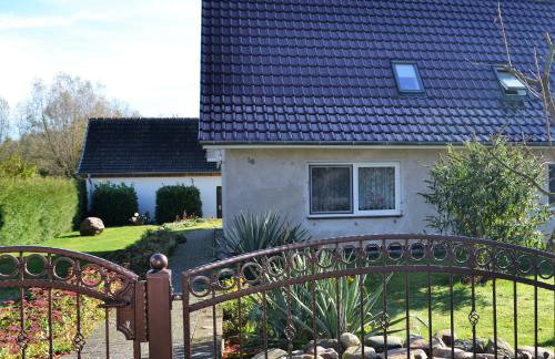 Ferienhaus mitten in der Natur, separater Eingang, Garten - Foto 7