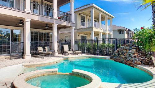 Two King En-Suites …Inside the Prestigious Reunion Resort - Foto 1