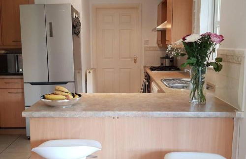 Meadow House- Driveway Parking and Fireplace - Foto 22