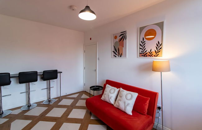 Beautiful 1-bed Apartment in Gateshead - Photo 12