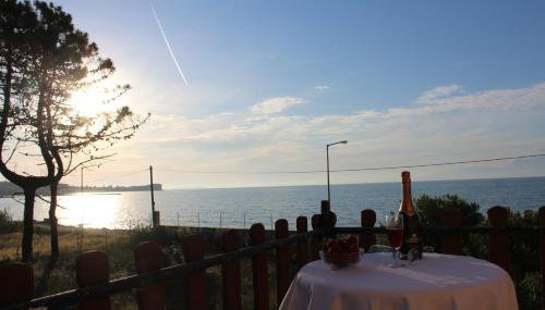 Anastazia's Seaside Apartments - Foto 2