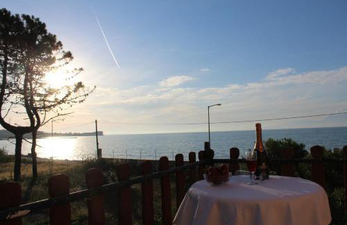 Anastazia's Seaside Apartments - Foto 2