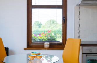 Limavady Cherry Tree Apartment, Sleeps 2 & Parking - Foto 43