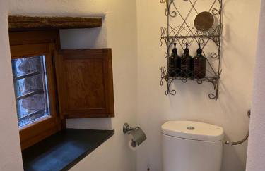 Iconic Italian Townhouse w Rooftop Terrace & Mountain View, Pigna - Foto 11