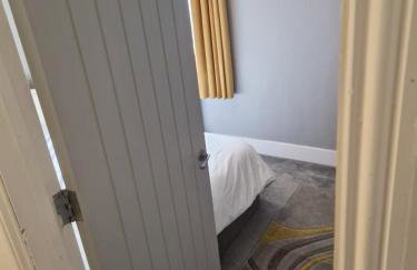 Modern 5 bedroom house with parking, London - Foto 36