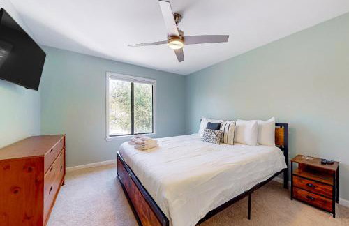 Maple Leaves - 30 Day Rental - Photo 11
