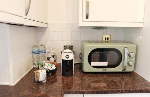Modern 2BR near Tower Bridge WiFi & Self Check-in - Foto 18
