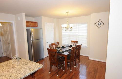 Huge Home For Groups Near Downtown - Foto 75