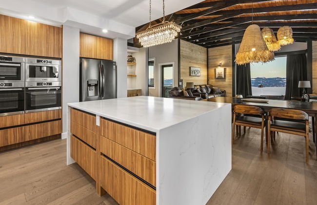 Chalet Monashee-brand New High End W/amazing Views - Photo 12