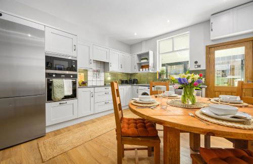 2-Bedroom Cottage - Long Stays Welcome - Photo 24