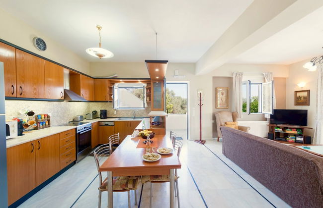 Kiriana Villa by LeaderStay - Photo 6