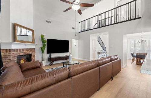 Spacious 5-bedroom villa in welcoming Burleson with WiFi, AC - Foto 52