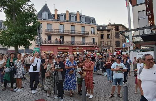 Apparts Coeur Historique de Thiers - Tarifs dégressifs - Idéal PROS - Foto 20