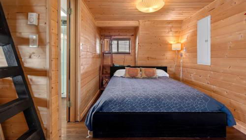 Incredible Sunset at Beachfront Glamping Cabin on Private, Herron Island with Fire Pit and Kayaking near Olympia, Washington - Foto 3