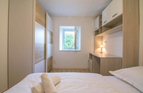 Stone house with pool Ljubica - Photo 32