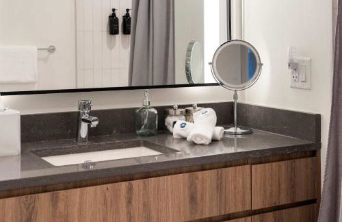 Luxury 2BD-2BA View-Gym-Rooftop - Foto 49