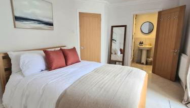 Luxury, Spacious 3 Bedroom, Beachfront Apt with Parking & Courtyard - Shoreside - Foto 4