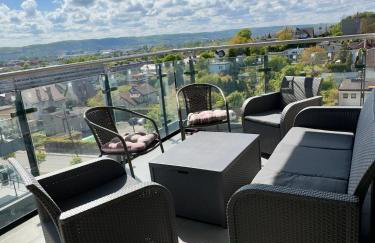 Navy Blue Apartment - Photo 7