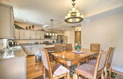 Huge Cozy Home with Many Bedrooms in Ivywild - Foto 6