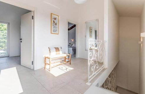 2 Bedroom Lovely Home In Hrboki - Photo 31