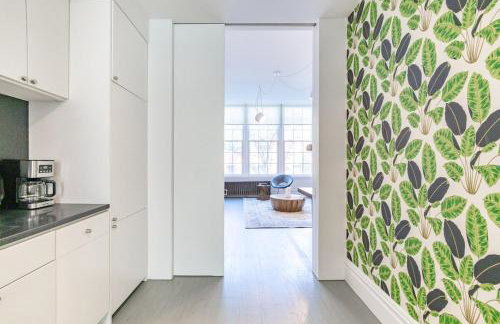 E10-2 Designer East Village Townhouse 1BR W D - Foto 39