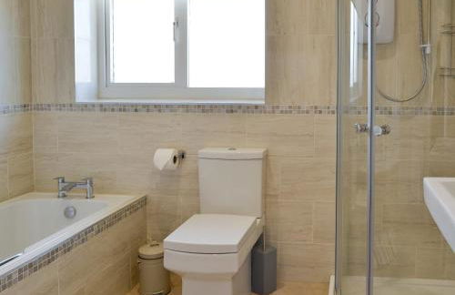 Amazing Cottage In Filey With 3 Bedrooms And Wifi - Foto 9